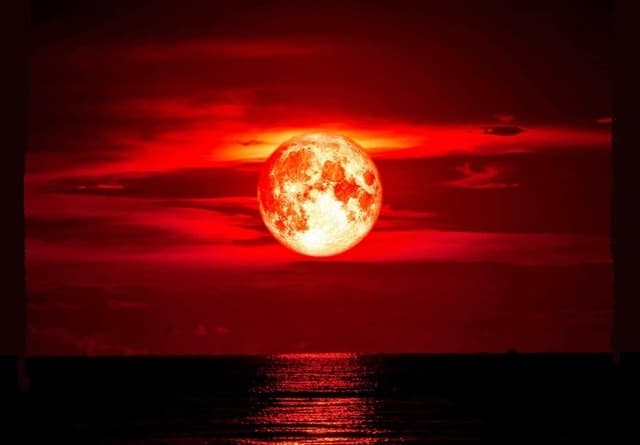 Strawberry Moon Pursuit Race